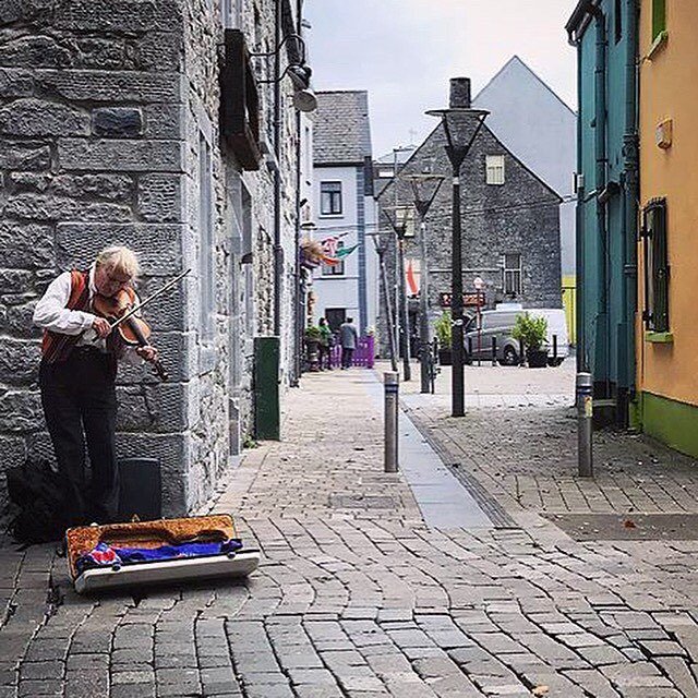 LovernLeathers's tweet photo. Morning tunes 🎻Wishing everyone a wonderful St Patrick’s day.
#stpatricksday #lovern
.
.
.
.
.
Photo credit:@tim_ot
#galway #springmorning #morningslikethis #westofireland #ireland #igersireland #loveireland #loves_ireland #mytinyatlas #livebeautiful… https://t.co/2lFq4xyYuW https://t.co/iFucdSEmVw