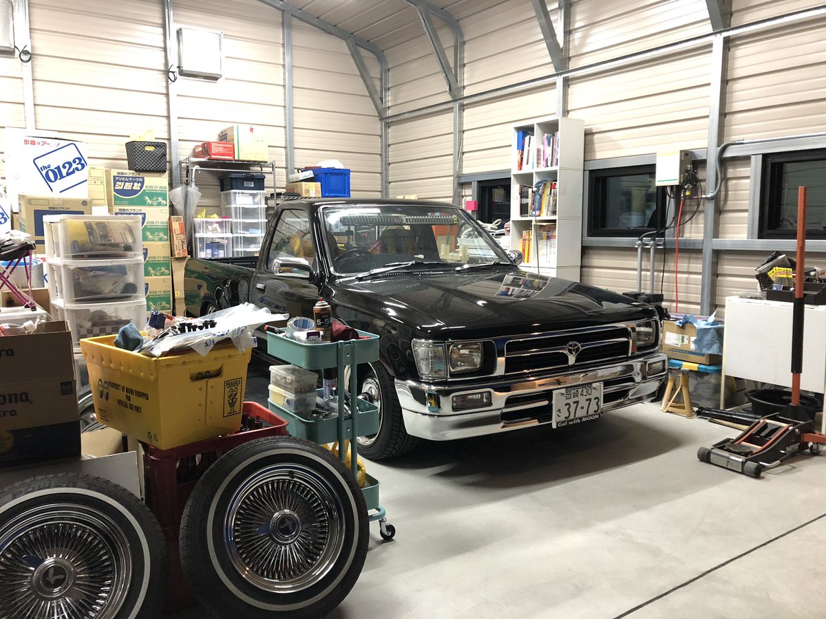 Ri_o_Mi's tweet photo. …という訳で、右前ショックも摘出して、入院です。

#garagelife
#DAIMATSUGARAGE
#TAJIMIBASE

#yn80 #hilux #80hilux #short
#80ハイラックス #ショート
#キャブ車 #2Y 

#入院 #乗れないことはないけど https://t.co/oTLbuSG1cK