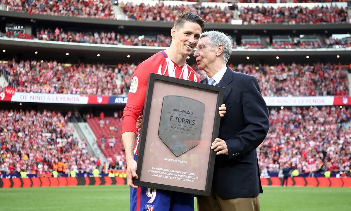 “Cuando lleguen los malos momentos, cuando desde fuera quieran dividirnos y decir que las cosas van mal, en esos momentos que seguro llegarán, me gustaria que recordarais lo que sentís ahora, el orgullo que sentís. Todos somos uno, eso es ser del #Atleti' (@Torres 20-5-18)