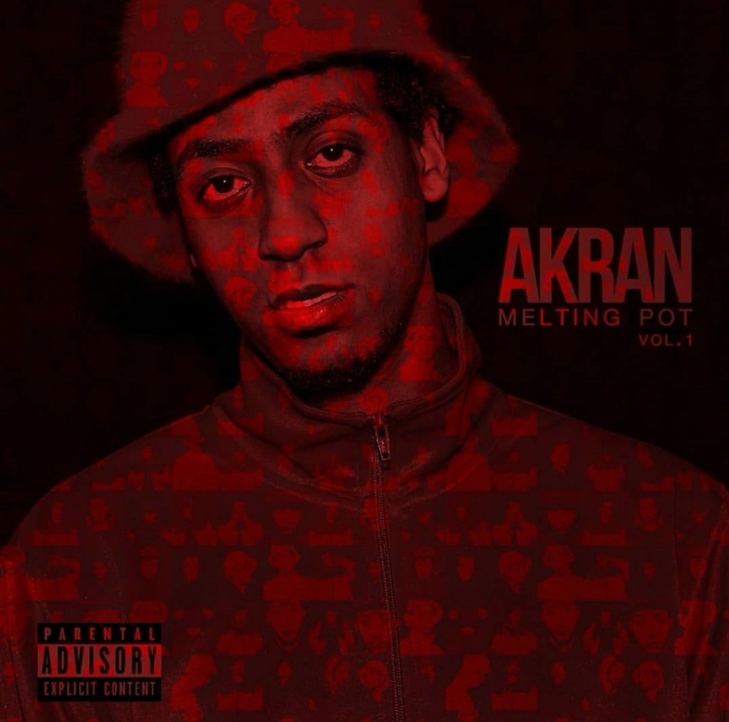 ParlaComeRappi's tweet photo. "Melting Pot Vol. 1" è il titolo del nuovo street album di Akran, disponibile su Spotify, digital store e in copia fisica.

Akran, precedentemente conosciuto come Young Bolo, è un rapper classe ’90 nato in Sudan, trasferitosi a Bologna dopo aver… https://t.co/g1bVTpWmVv https://t.co/CcP5aLj7bA