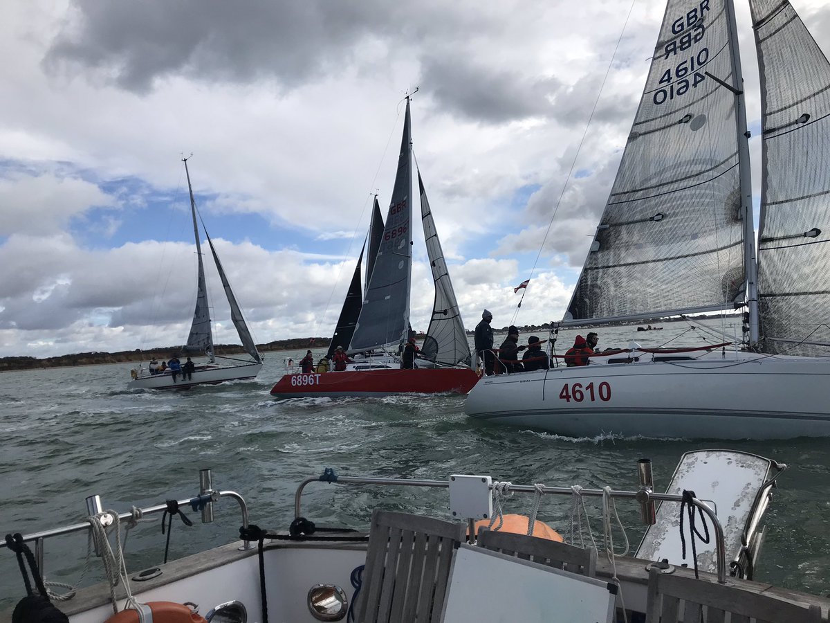 WarsashSCResult's tweet photo. Week one and race one under way in fantastic conditions for IRC4 and sportsboats https://t.co/TSV224WWT9