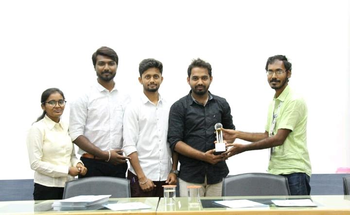 2k19Sus's tweet photo. #INIAC#Ideathon#pitch#winners#entrepreneurs#congratulations#VIT https://t.co/BayKxL919t