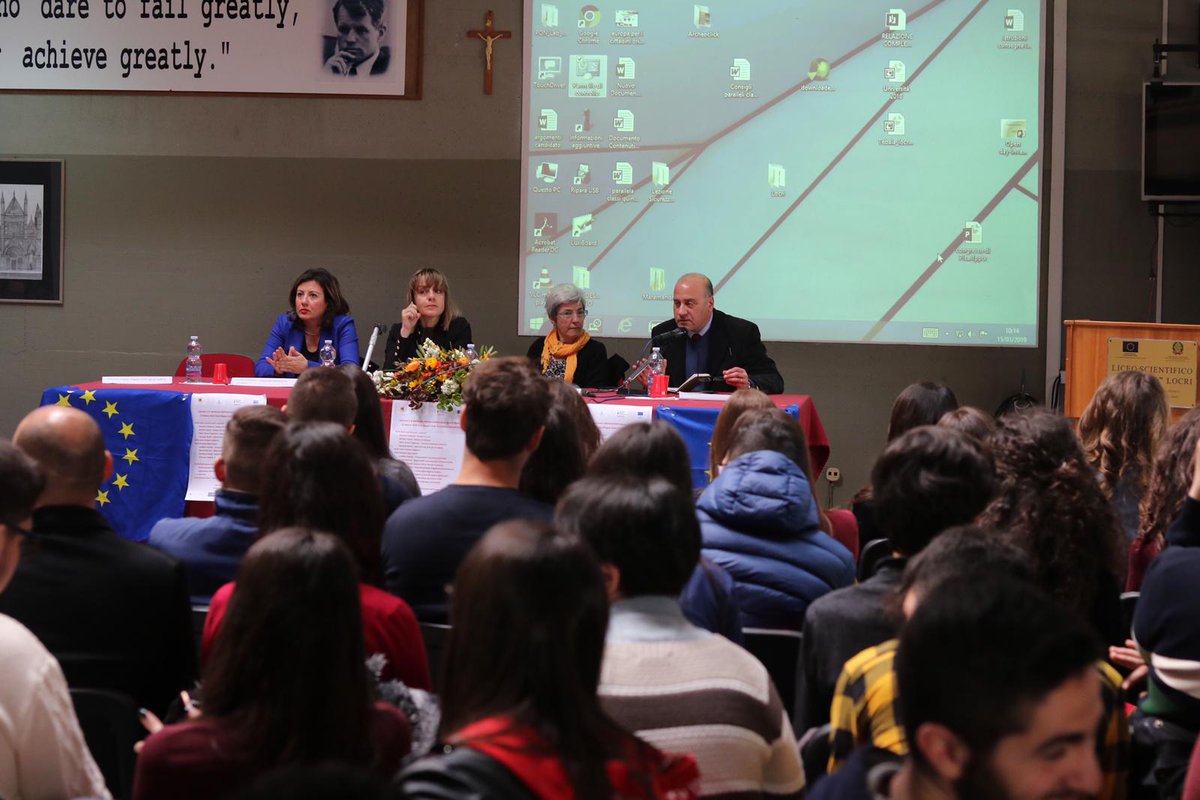 ArcheoC's tweet photo. Ecco le foto dell’evento⬇️ #asoc1819 #SAA2019 https://t.co/mRMXpvwJE9