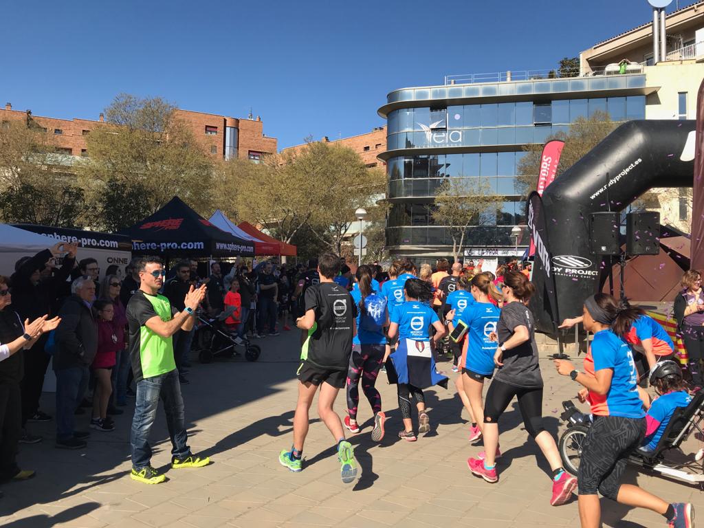 mutuacat's tweet photo. 🏃🏻‍♀️🏃🏼‍♀️🏃🏿‍♂️🏃🏼‍♂️ Avui hem patrocinat i assegurat la 3a Cursa de la Dona de Manresa @ClubFitnessVELA. Amb una d'Infantil primer, i després la d'adults 
👏🏽👏🏽 Gràcies a les 1.000 persones participants!!

#femsalut i #fempaís
Som la mútua de l'esport català! https://t.co/omS5eHQZJ9