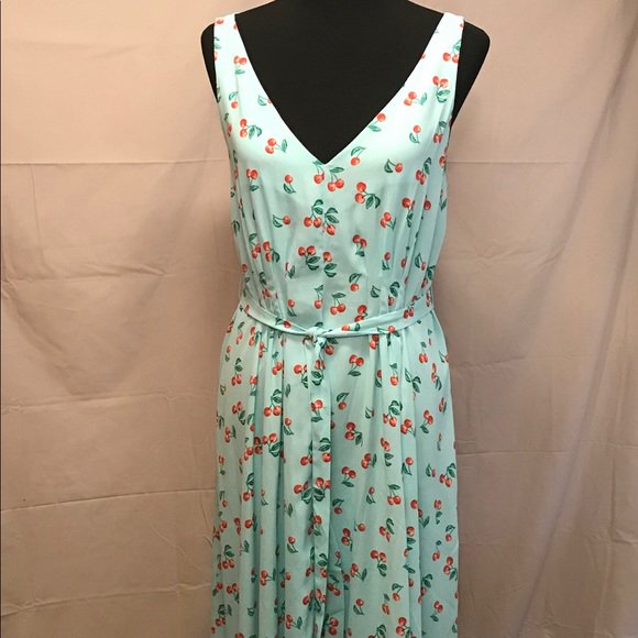 WHOLESALELLC's tweet photo. So good I had to share! Check out all the items I'm loving on @Poshmarkapp #poshmark #fashion #style #shopmycloset #nordstrom #alya #maisonjules: https://t.co/SUySz7FqHq https://t.co/mMveBEmTsB