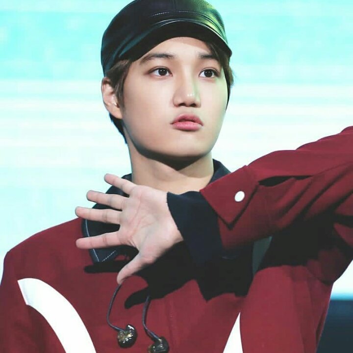 JeffreyJ_'s tweet photo. Pict 1 : "Lucu"
Pict 2 : "BANGSAD"
MAAF AKU NGEGAS.
#SoompiAwards #TeamEXO #TwitterBestFandom @weareoneEXO https://t.co/IDf0kT2EBF