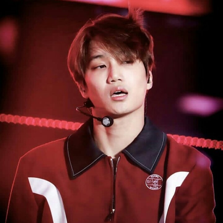 JeffreyJ_'s tweet photo. Pict 1 : "Lucu"
Pict 2 : "BANGSAD"
MAAF AKU NGEGAS.
#SoompiAwards #TeamEXO #TwitterBestFandom @weareoneEXO https://t.co/IDf0kT2EBF