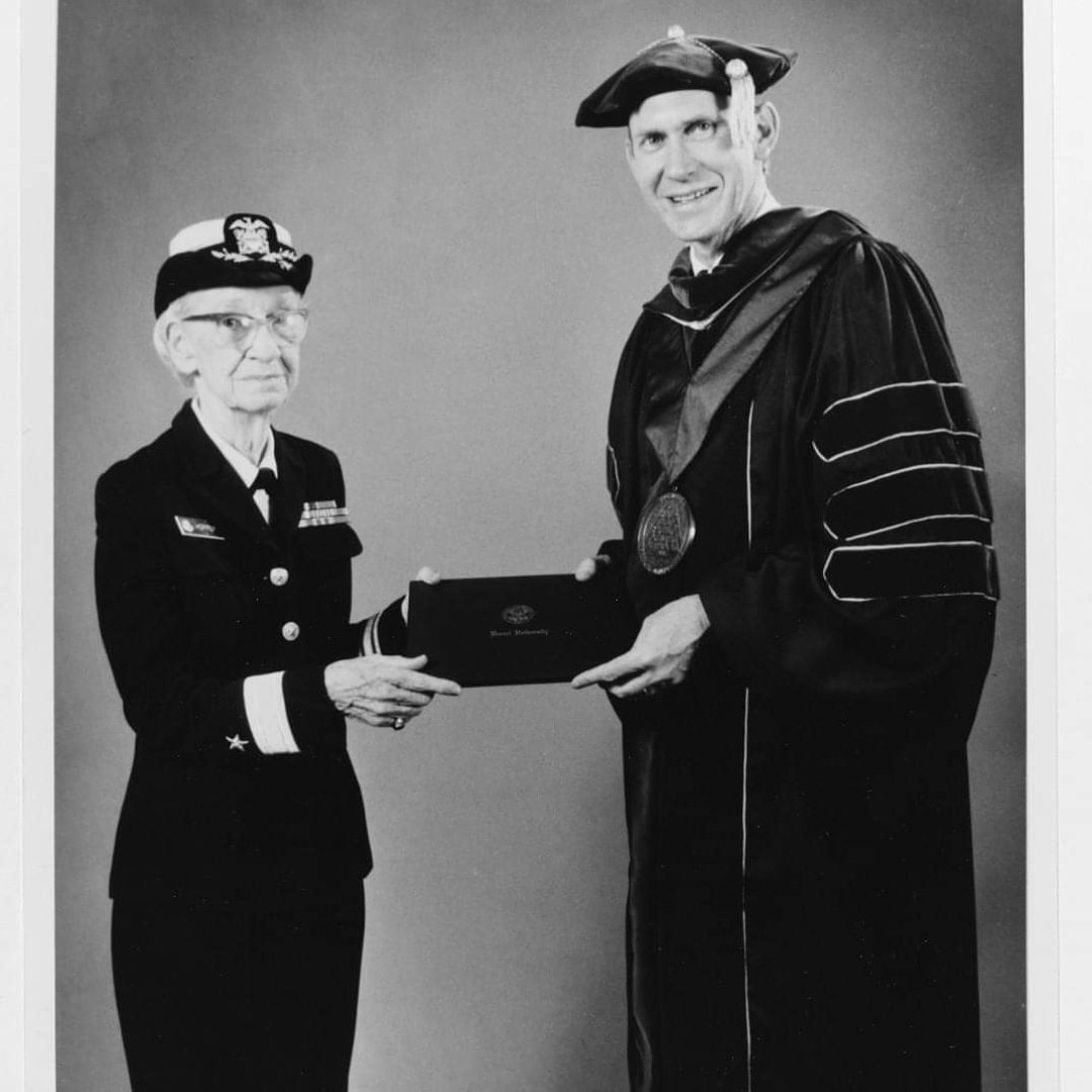 UnderRepResen's tweet image. Here's retired Rear Adm. Grace Murray Hopper receiving an honorary doctorate from Drexel Universit in 1987. A pioneer in electronic computer development and programming languages, Hopper joined the Naval Reserve in 1943 and retired in 1986.