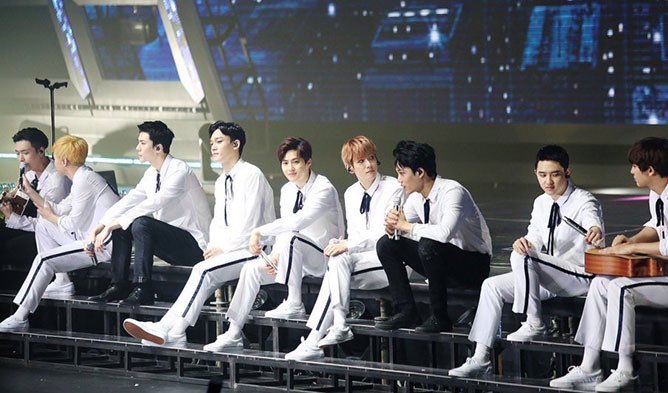 WWEXOL's tweet photo. [ROUND 2]

Retweet this if you miss OT9❤
#TwitterBestFandom
#TeamEXO
#SoompiAwards
@weareoneEXO

1Retweet = 1Vote 
1Reply = 1Vote https://t.co/gSJLQYw81H