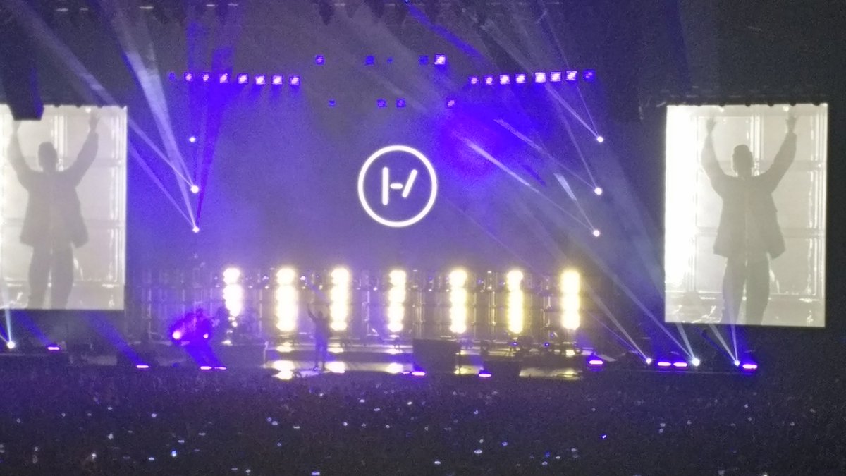 Adverguymer tweet media