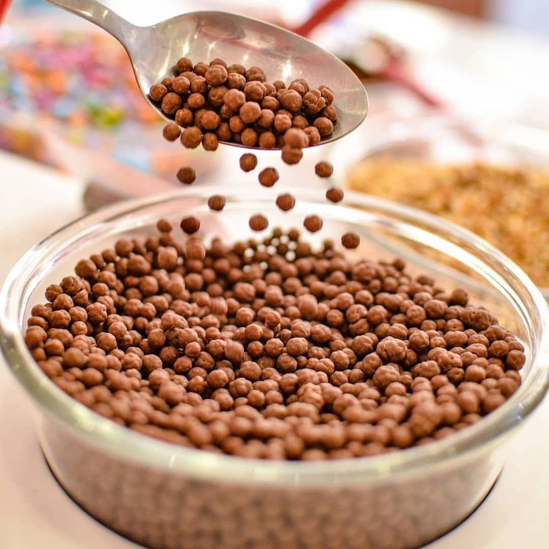 FactoLH's tweet photo. 😍 Succombez à CRUNCH®, une savoureuse alliance de chocolat au lait et de céréales extra croustillantes : « CRUNCH®, le chocolat qui croustille.. » 🍫
#yaourtglacé #yaourt #frozenyogurt #froyo #glace #lh #lehavre #lhcity #lh76 #lehavretourisme #le_havre #lehavretheplacetobe https://t.co/aaX9RhdTcp