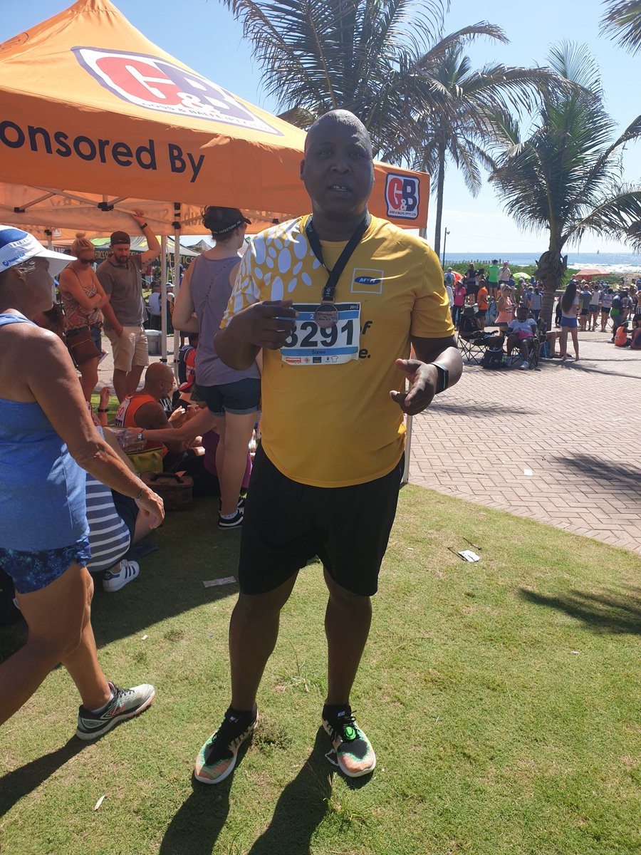 Schoemza's tweet photo. It was blazing hot in Durban but we had to do this #DeloitteChallenge. https://t.co/p2hQ6ow9Ld