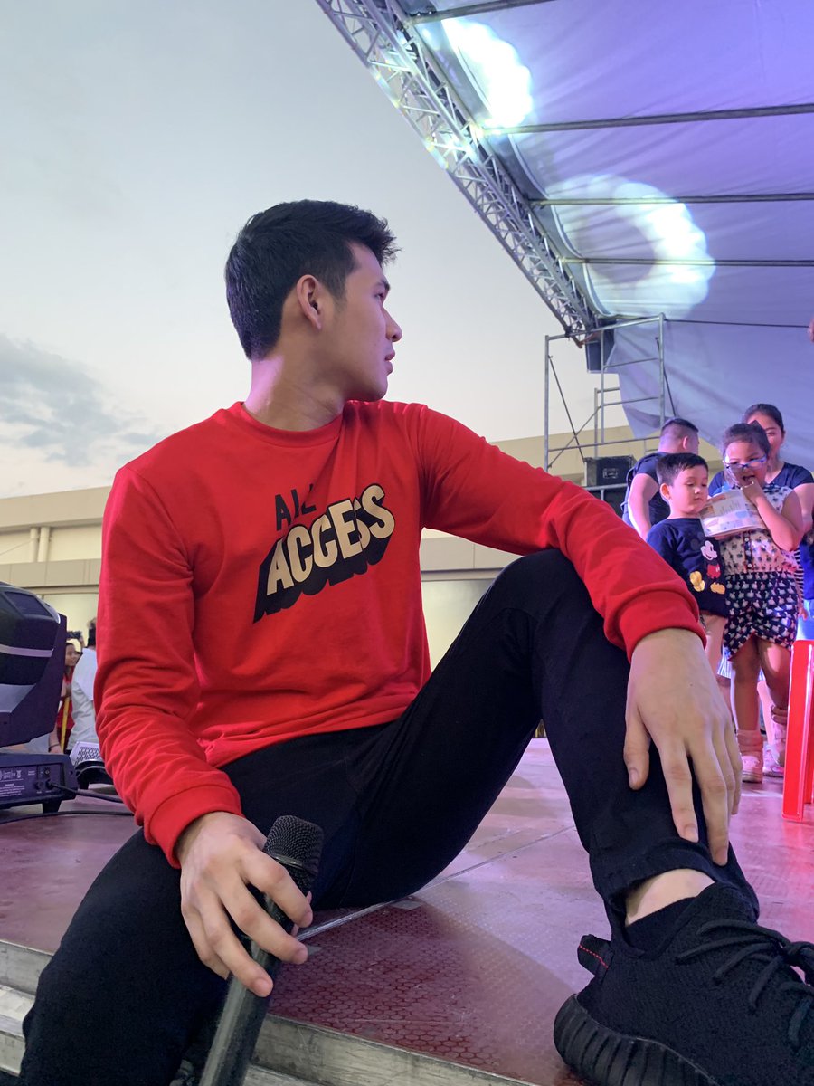 itswilbertross's tweet photo. Thank You Hashtaggers Zambales!
Shirt and pants by @benchtm
#EverydayBench
#BenchEveryday https://t.co/QZ5eT8Llwi