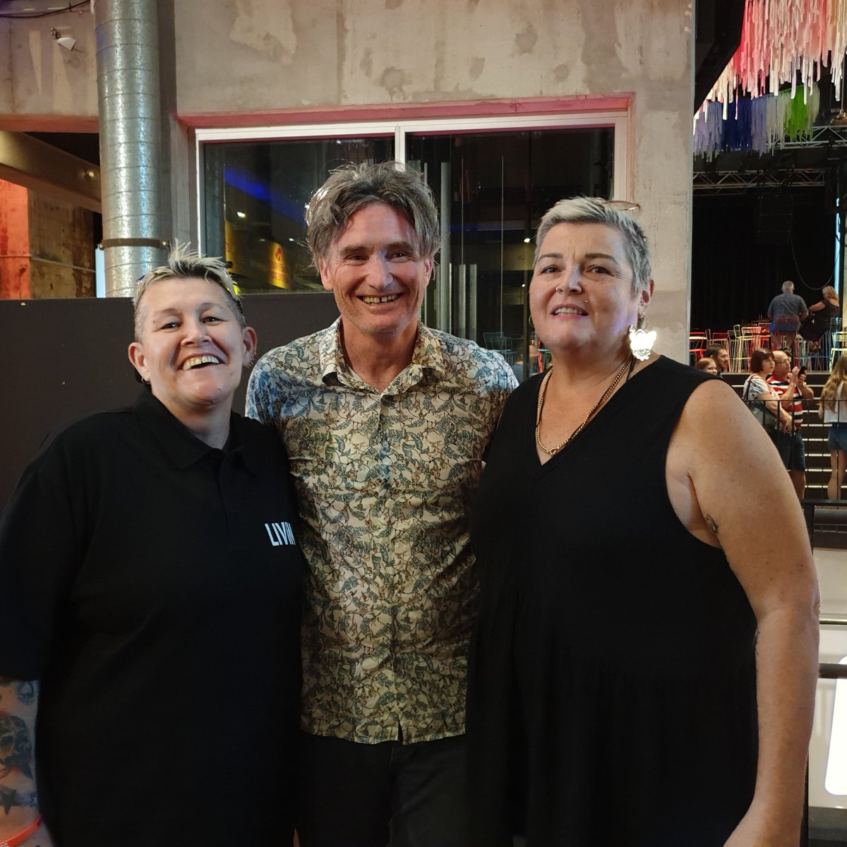 blockaahroche's tweet image. Funniest guy ever. @livinorg @DHughesy @HughesyAndKate