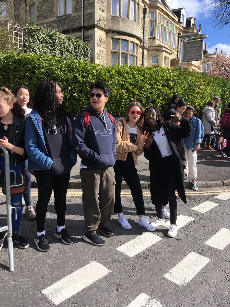KWS_Westwood's tweet photo. Boarders @KWS_Westwood @bathhalf cheering on runners #inspiredtorun https://t.co/pvQW4PFop0