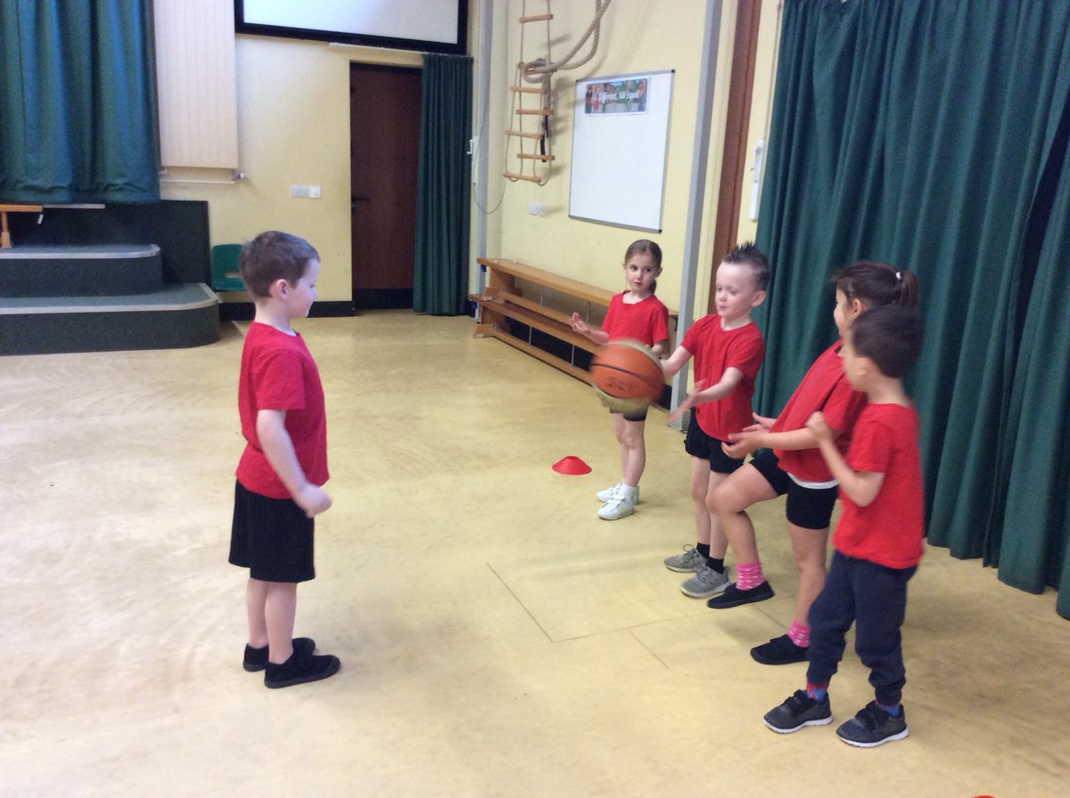 bps_Y1's tweet photo. #FriFav practising our basketball skills before next week’s matches! Can’t wait, is it Friday yet? https://t.co/vpsHRNhyVc