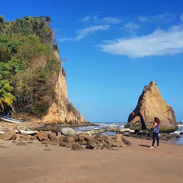 nadyakshah's tweet photo. The mother...the rock. Makes sense no? ❤
.
.
.
.
.
#view #viewtt #exploremore #explorer #outdoors #islandlove #tw #TrinidadandTobago #nature #sun #sea #sand #sky #bluesky #photooftheday #picoftheday #samsunggalaxys8plus #nofilter #phoneography #coast #coastline https://t.co/RcyrsrIfaJ