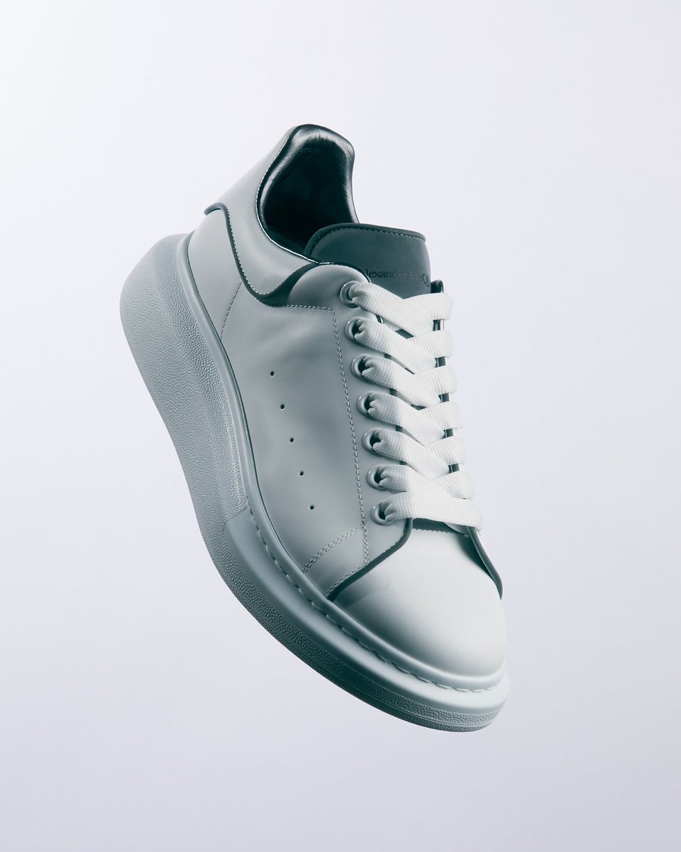 alexander mcqueen 3m detail oversized sneaker