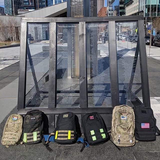 EricDChaos's tweet photo. Paying respect to the fallen heroes 💙🇺🇲 #payingrespects @goruckscavenger @goruck #goruck #teamlostleprechauns #scavengerhunt https://t.co/usbjcYlP12 https://t.co/blASRTyqVg