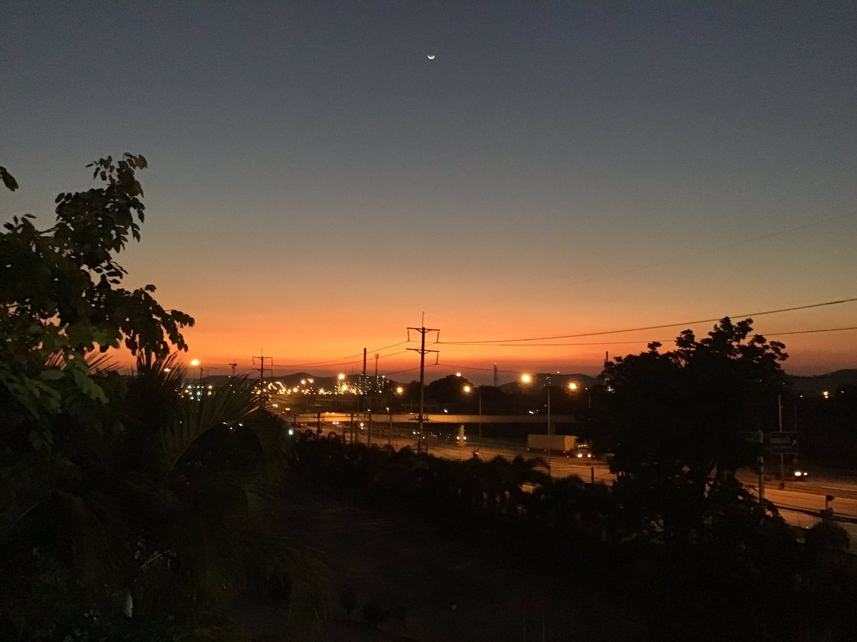 gwynssss's tweet photo. SOMEONE WILL LOVE YOU BUT SOMEONE ISN'T ME.🌙 https://t.co/frTbQQPIVy