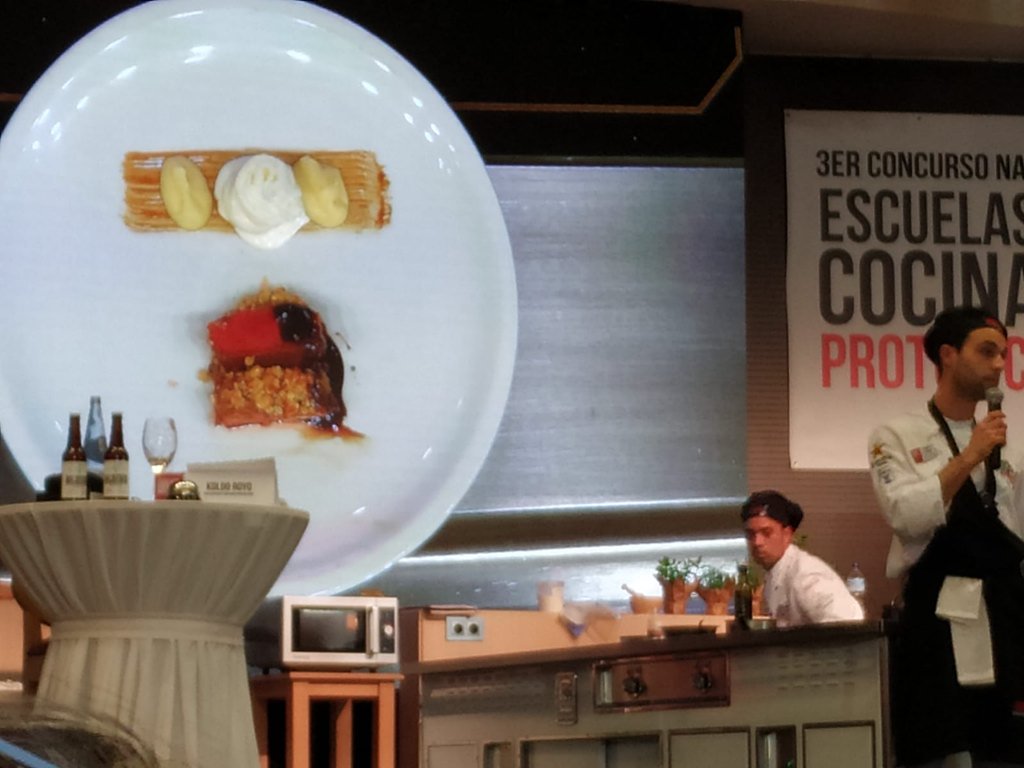 BIRT_LH's tweet photo. Gure ikasle Imanol Muñozek #proturchef sukaldaritzako ikasleen estatuko lehiaketa irabazi du! Zorionak benetan! https://t.co/ar80jkIvdK