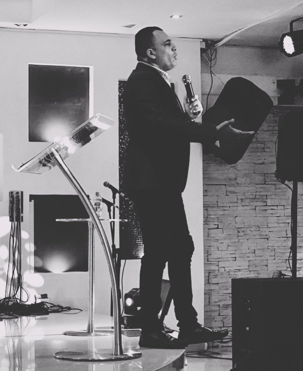 Adoremosc_c's tweet photo. Porque no nos ha dado Dios espíritu de cobardía, sino de poder, de amor y de dominio propio. #ViveSinMiedo pastor @Luchitocoronado #AdoremosComunidadCristiana https://t.co/V0X9mJ7deV