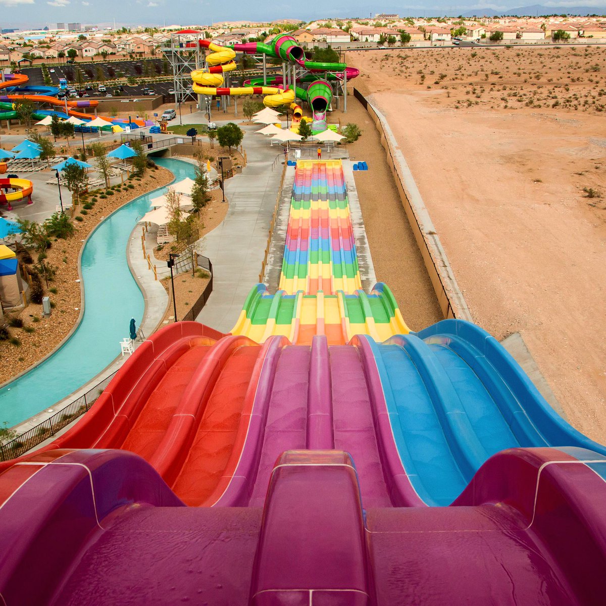 Have you gotten your season pass yet? Find your gold at the end of the rainbow and make Wet'n'Wild Las Vegas your summer's pot o' gold! #StPatricksDay 🍀 bit.ly/2tWnprG