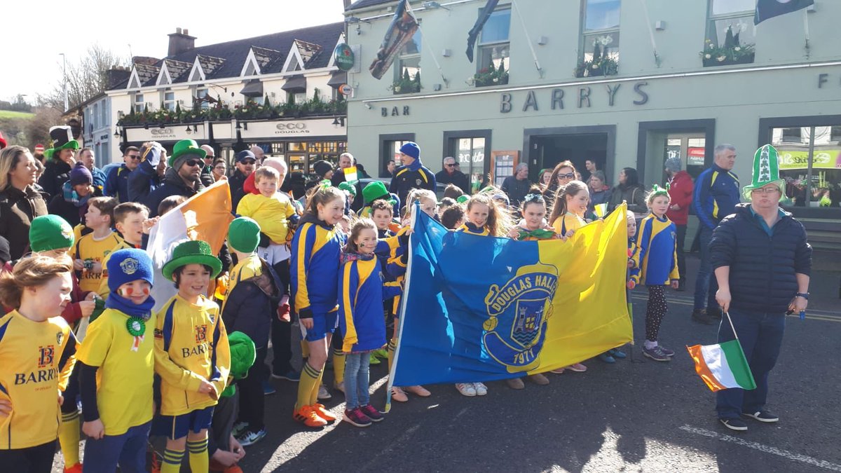 DouglasHallAFC's tweet photo. We had over 100 kids marching in the Douglas Parade today. Thanks to all the coaches and parents who helped out. Special thanks to @barrysofdouglas for the kids party bags afterwards. https://t.co/gzvZAmqQhc