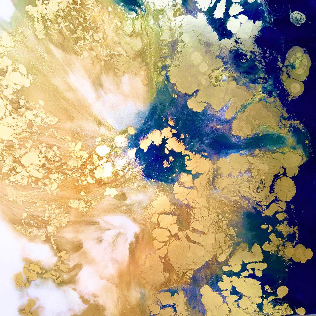 robyn_camargo's tweet photo. Golden Skies 24”x 24” Acrylics, inks, metallic gold and resin on a heavy duty canvas. #abstractart  #modernart  #art #artoninstagram #instaartist #instaart #artwork #creativity #robyncamargoart #torontoartist #originalart  #interiordesign #art_resin #416 #HomeDecor https://t.co/qgaPRStxoU