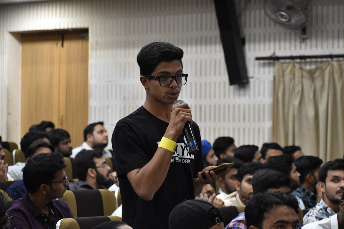 learnproject_in's tweet photo. "Choose your representative, exercise your right to vote and shape your future." - @asadowaisi
Mr. Owaisi addressed a town-hall #TalkWithAsad with the youth, wherein he talked about importance of youth participation, constitutional rights, meaning of secularism, and Hyderabad https://t.co/ko17TRHtAU