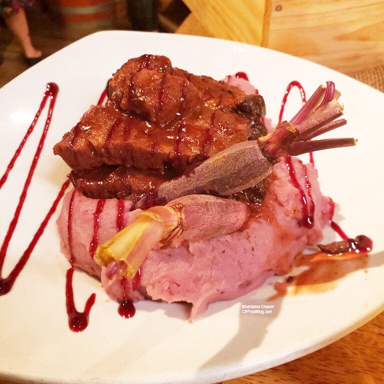 KBFFoodBlog's tweet photo. NEW MENU ITEM: Subtle hints of boysenberry are mixed into the iconic Mrs. Knott’s mashed potatoes and served with boysenberry pot roast during this years #BoysenberryFestival! 

Details: https://t.co/QQcob5lkIR https://t.co/gE7VM41z1x
