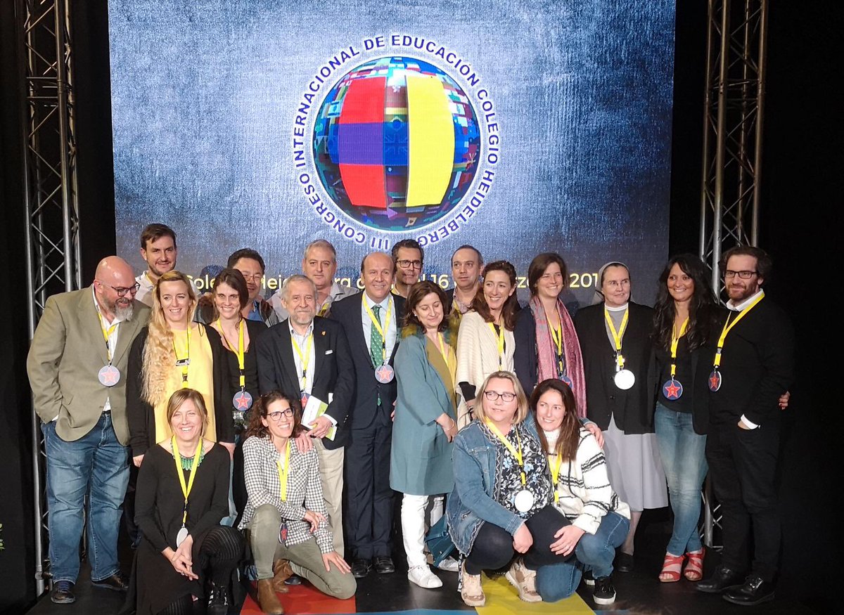 mielmija's tweet photo. Fantástica jornada de Acción en #CIECH2019 con @juanfisicahr @ftsaez @Angel_P_Pueyo @rosaliarte @garbinelarralde @pedromujica @FestivalAnimayo @GarciaGiciar @AdanySara @claseXeltejado @EscuelaPBL  @javierbahon_  Isabel Orjales, Irene Fernández y Antonio Rodríguez. Muchas gracias https://t.co/Gb8vbnBf8n