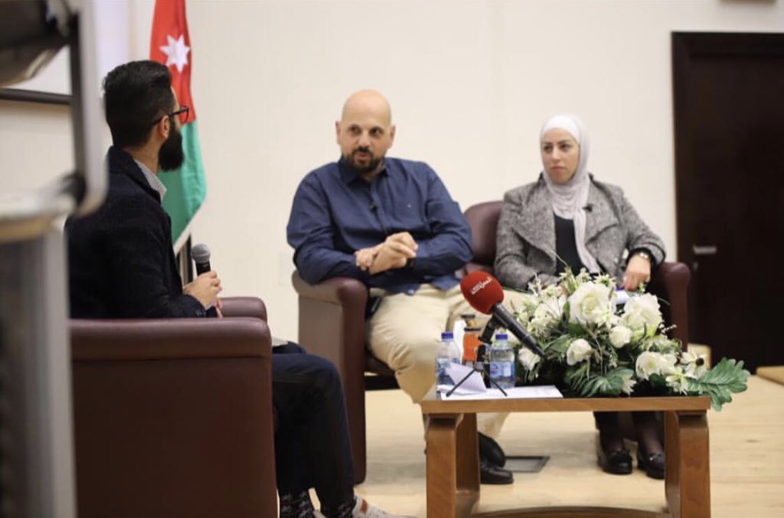 ArabicHeForShe's tweet photo. ضمن #HeForShePublicSpeakingClub، قمنا بعقد جلسة حوارية حول "التنمر" بالتعاون مع @MentorArabia و @ArabOpenHQ ^^
وشاركنا بالجلسة رسام الكاركتير @omarcartoonist ودكتورة سلافة الزعبي رئيسة قسم الصحافة والإعلام وقام بإدارة الحوار منسق الحركة @laithabutaleb 🎤
.
.#HeForSheJordan https://t.co/B5hBewjsne