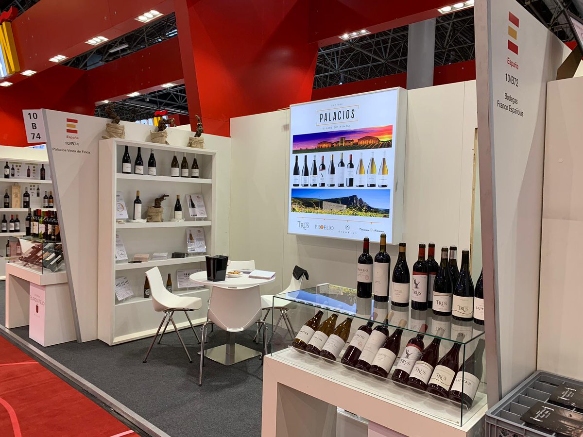 Empezamos a recibir amigos en la mayor feria del mundo del vino.Prowein. Stand 10B74 #palaciosvinosdefinca