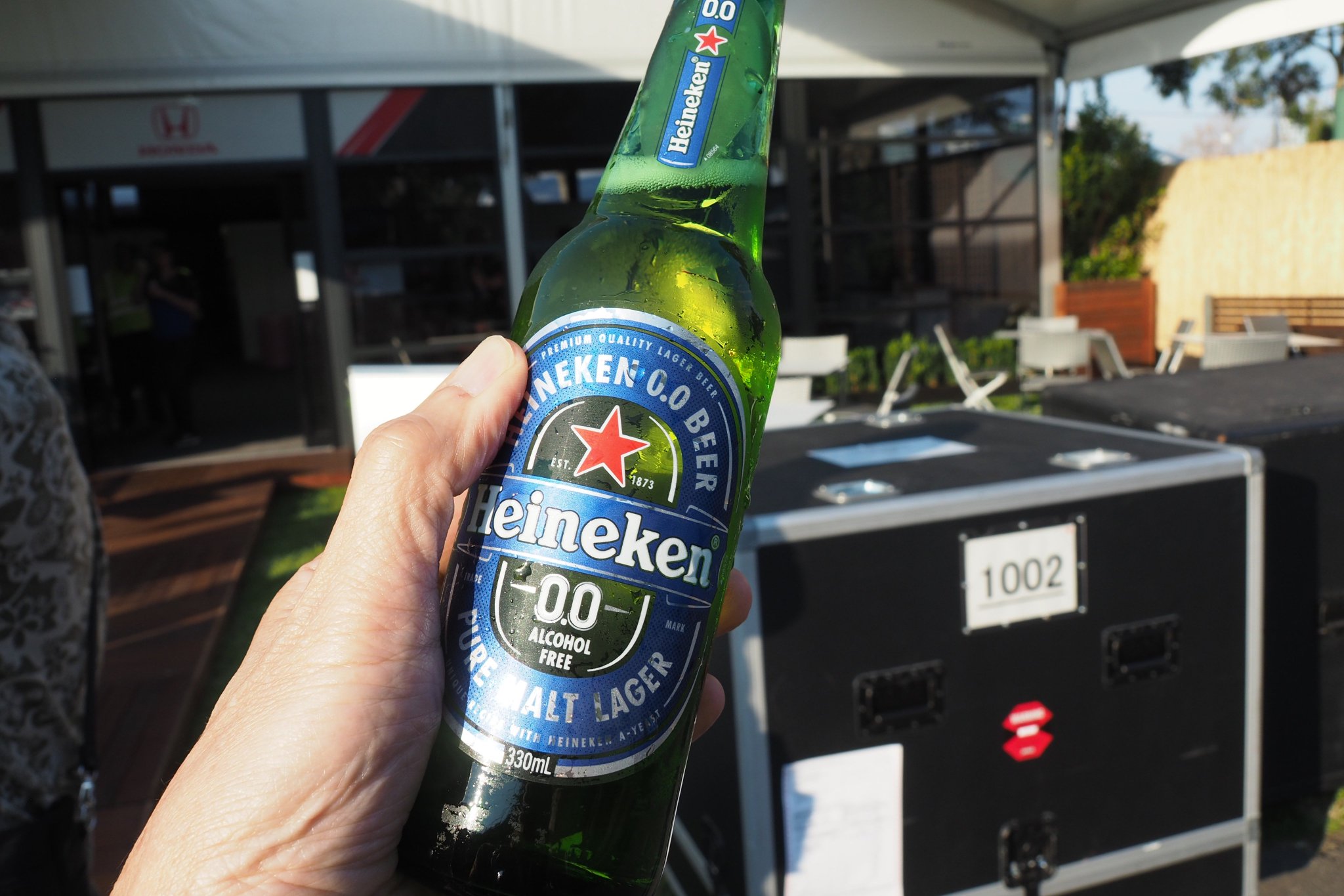Kunio Shibata アルコールフリーのハイネケンで乾杯 最近のノンアルコールビールは レベル高いですね これ 日本でも売り出せばいいのに F1jp Kunio Shibata アルコールフリーのハイネケンで乾杯 最近のノンアルコールビールは レベル高いですね これ 日本でも売り出せばいいのに F1jp