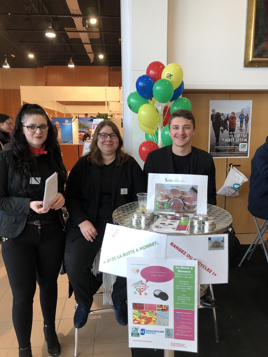 CHAUVEAUPascal1's tweet photo. Nos mini entrepreneurs prêts pour cette dernière après-midi à la foire au boudin de Mortagne-au-Perche @acCaen @la_monnet @EPANormandie @PnrPerche @CRCA_Normandie https://t.co/4BXWeqjSni