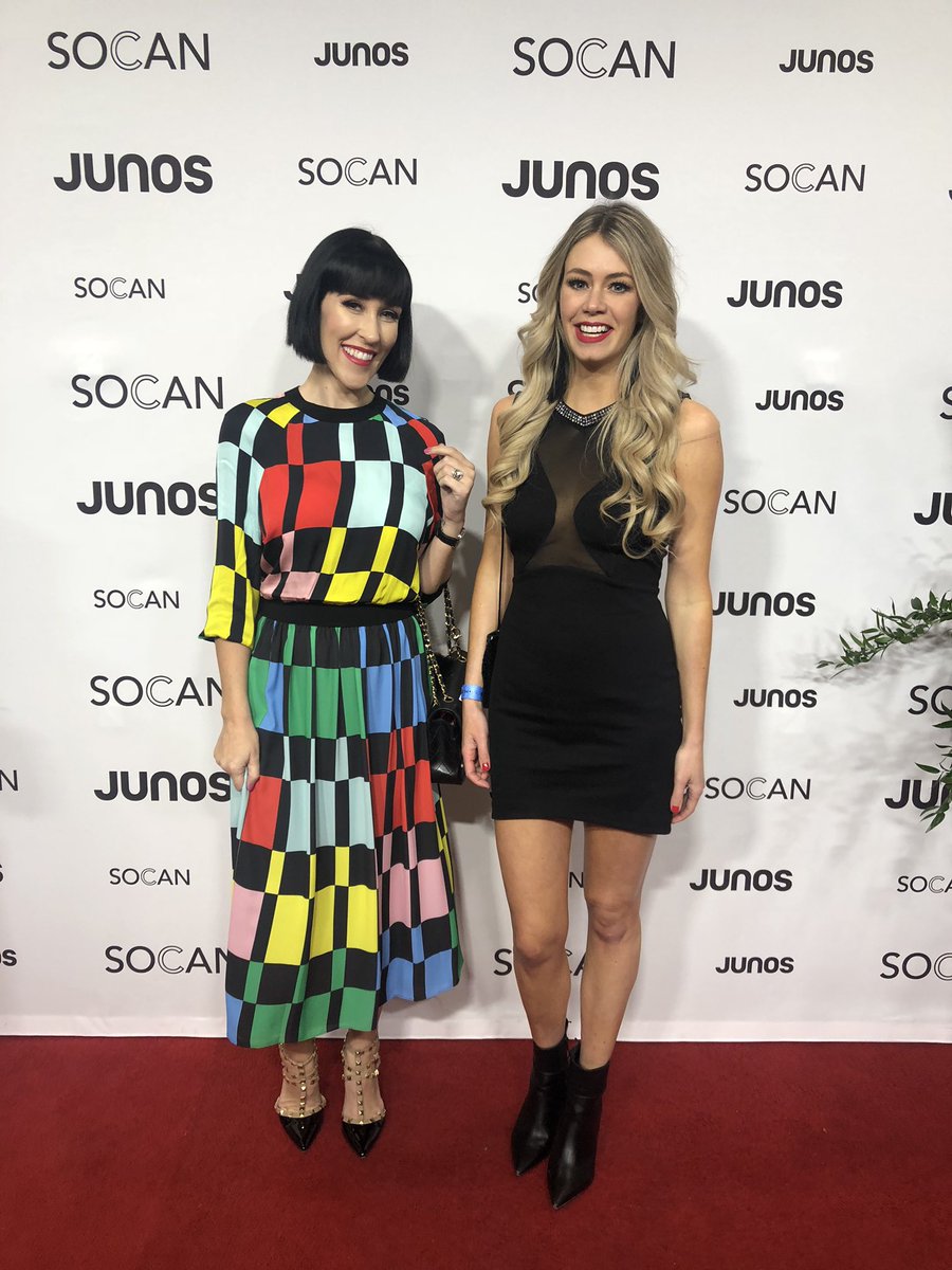 <a href="/pursuingpretty/">Pursuing Pretty</a> and myself walking the <a href="/TheJUNOAwards/">The JUNO Awards</a> red carpet... rocking an <a href="/aliceandolivia/">alice + olivia</a> dress from <a href="/ChannersLondon/">Channer's London</a> #junofest #JUNOS2019