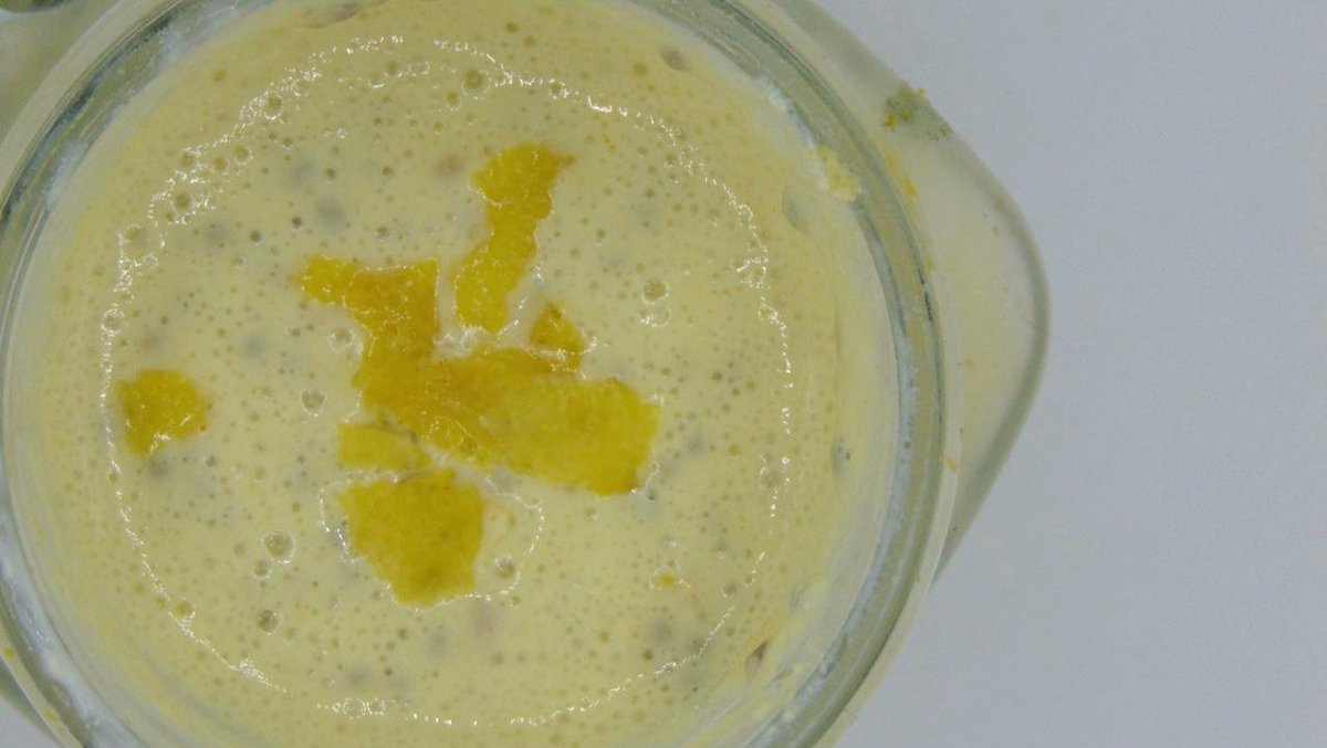 Este es un #desayuno bastante diferente y que os animamos a probar, porque queda dulce, y con un saborcito a limón espectacular. Se trata de un pudding de #chía y limón.
RECETA: tastydetails.com/pudding-de-chi…