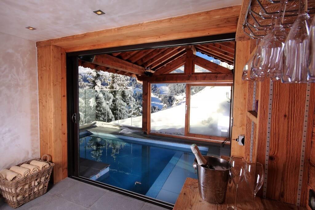 alpineinfusion's tweet photo. Boasting breathtaking scenery, a luxurious array of facilities and a homely atmosphere, Chalet Genepi is tailored to large groups. https://t.co/mzAOrFdWa1

#Luxury #LuxuryTravel #Skiing #SaturdayThoughts https://t.co/XD310SmyLd