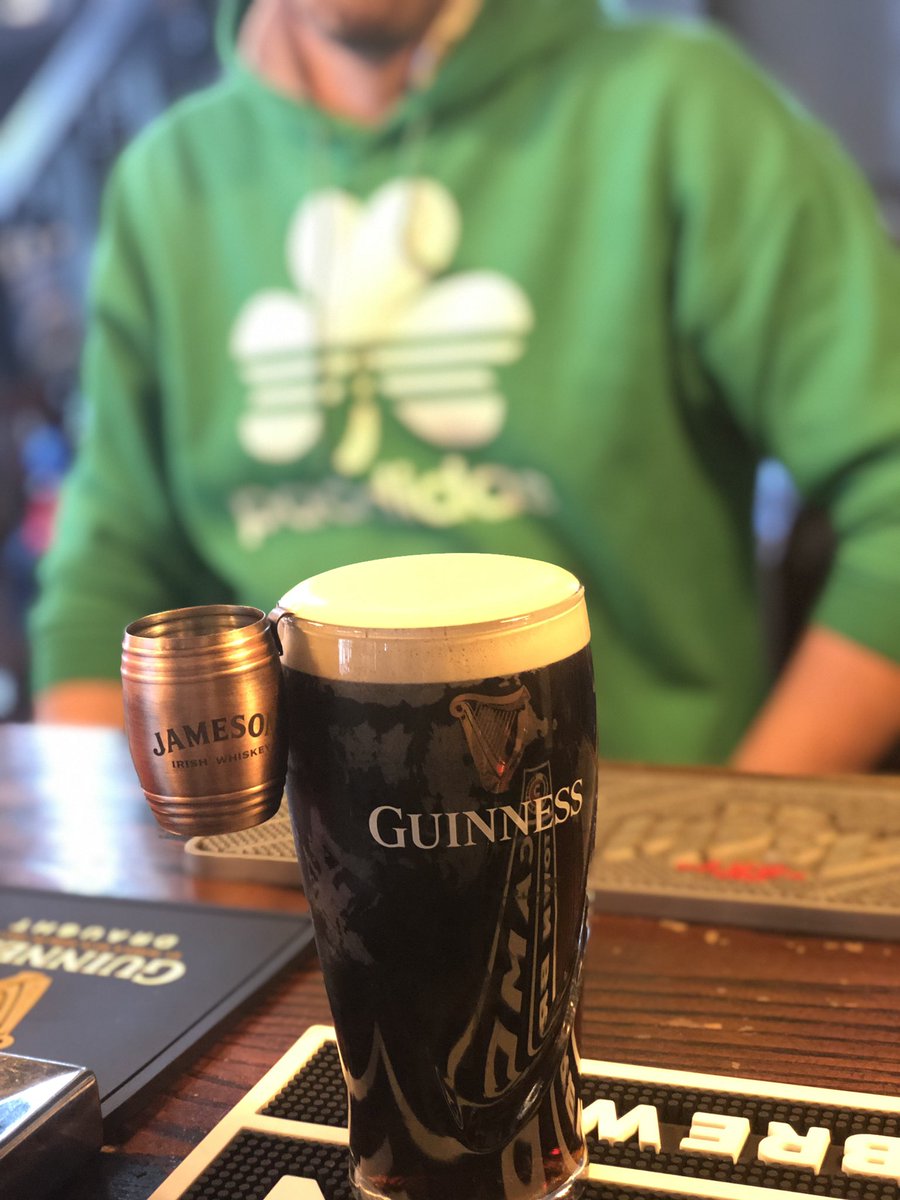 Celebrating St Patrick’s Day in style🍀🍀 We will be living up to our motto for today “Irish today, Hungover tomorrow”
•
#Irish #guiness #jamesons #whiskey #craft #stpatricksday #paddy #sunday #funday #bloodmary #london #yum #love #theislandnw10