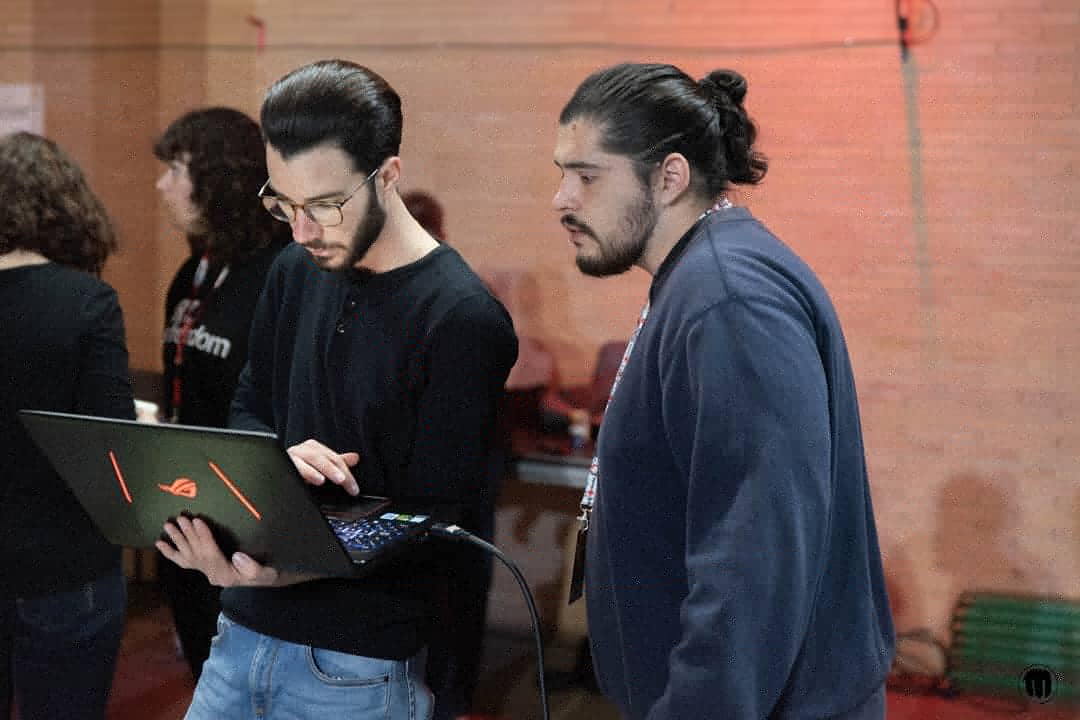 FocusRunner's tweet photo. Preparando la gala de la II Edición del @4talentshow en el Auditorio Maestro Padilla, un gran evento y con gran aceptación por parte de la población, las instituciones y empresas de Almería. https://t.co/dnCqo4NRf9