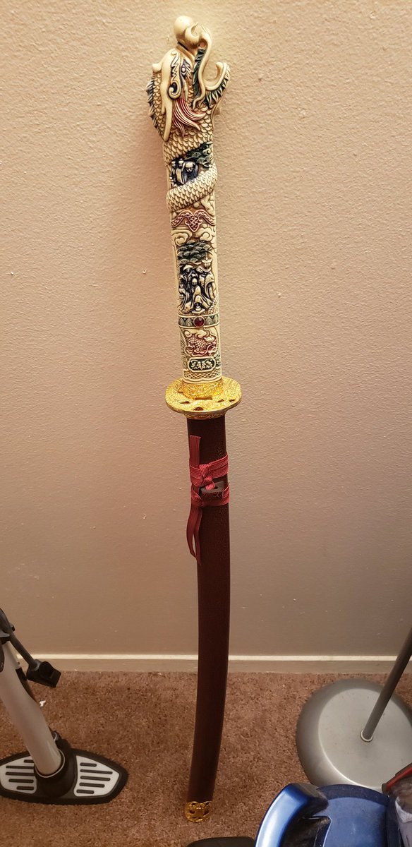 DRD_KrazyPhil's tweet photo. @WeareChaoS_ That Samurai Floof is dope tho. Whatever you do, don't get rid of the samurai Floof. Not until I get a picture of you brandishing this weapon. 😂😂 https://t.co/aSYY09aPzO