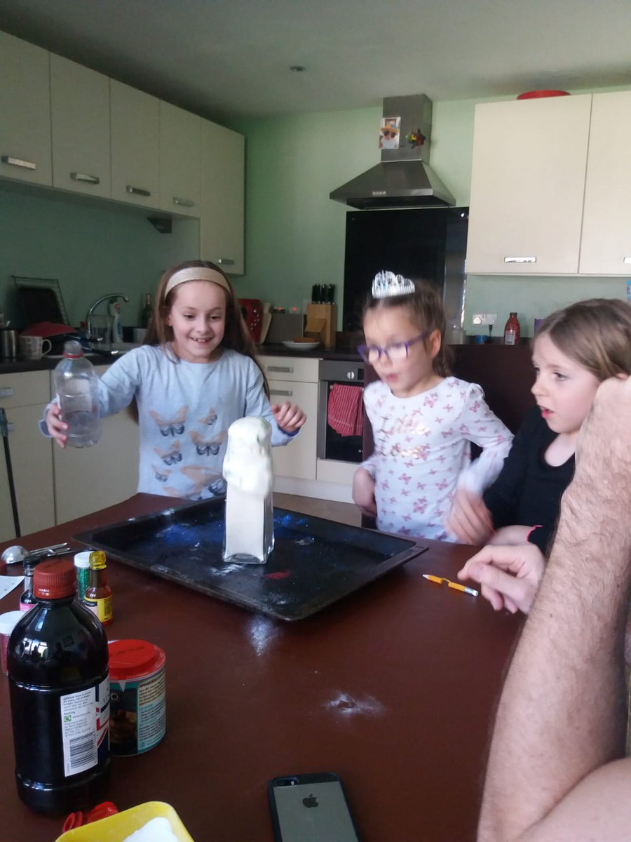 HelenDi19087765's tweet photo. Iona, Olivia, Henry and their friends enjoyed making volcanoes. We explored how changing the size of the container and amount of baking soda affected the lava speed and volume @AbpsSch #ABPSScienceSelfie https://t.co/YoYmPrMJf1