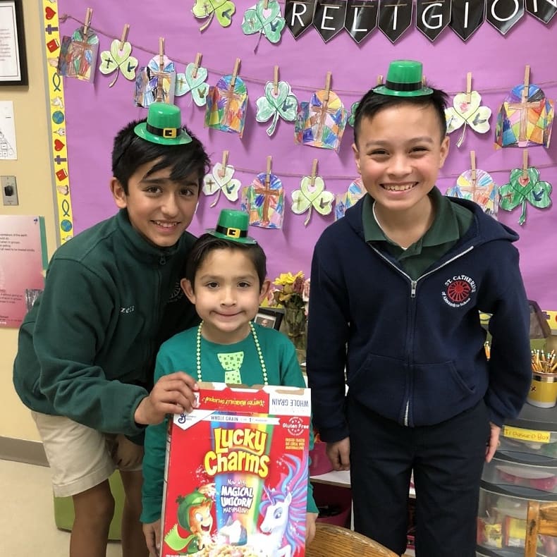 StCatherineRiv's tweet photo. #HappyStPatricksDay from all of us at SCA! @SBDioceseSchool @stcofa @sbdiocese @NCEATALK #SCAsaints https://t.co/LmjbiSctYA