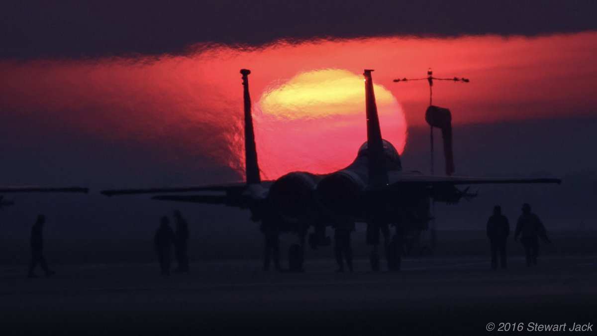 Sunset at the @48FighterWing December 5th 2016. #libertywing @HQUSAFEPA @usairforce