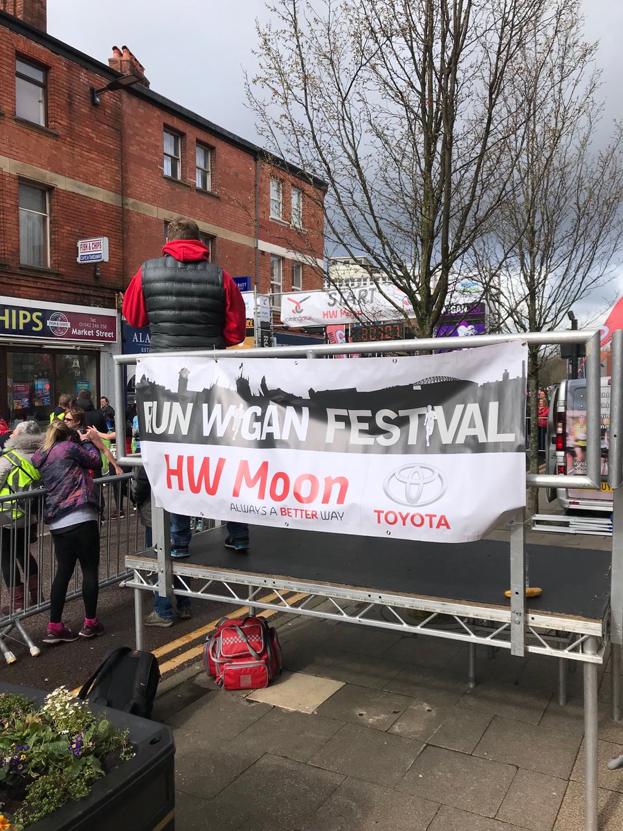 HW Moon Toyota tweet media