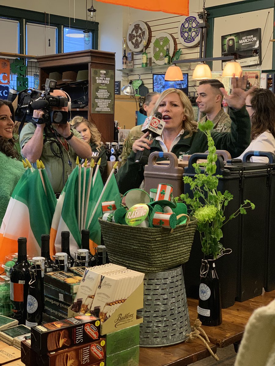 PeopleofCowtown's tweet photo. Happy St Patrick’s Day. #kansascity #howwedokc #visitkx #StPatricksDayParade https://t.co/hHq410gfUR