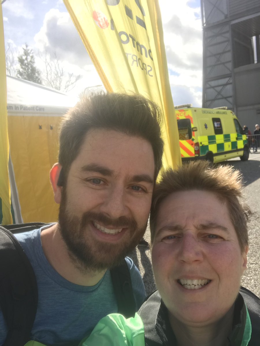 informing_edu's tweet photo. Such an enjoyable experience pacing so many sub 2hr runners with Jill. Was nice to meet those of you with new #PB @MKFestival #mkrun #mkhalf https://t.co/jSUYLOjZkl