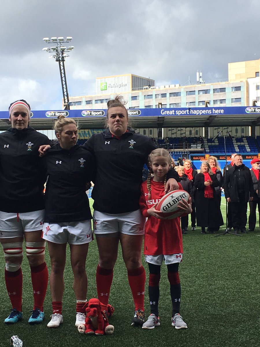 Welsh Rugby Union ๐ด๓ ง๓ ข๓ ท๓ ฌ๓ ณ๓ ฟ (@welshrugbyunion) on Twitter photo Congratulations to Freya Louise Perry of <a href="/NewTredegarRFC/">New Tredegar RFC</a> <a href="/RugbyChargers1/">Chargers Girls Rugby</a> and Aberbargoed Primary who leads #WalesWomen this afternoon as match mascot #HWFN Congratulations to Freya Louise Perry of <a href="/NewTredegarRFC/">New Tredegar RFC</a> <a href="/RugbyChargers1/">Chargers Girls Rugby</a> and Aberbargoed Primary who leads #WalesWomen this afternoon as match mascot #HWFN