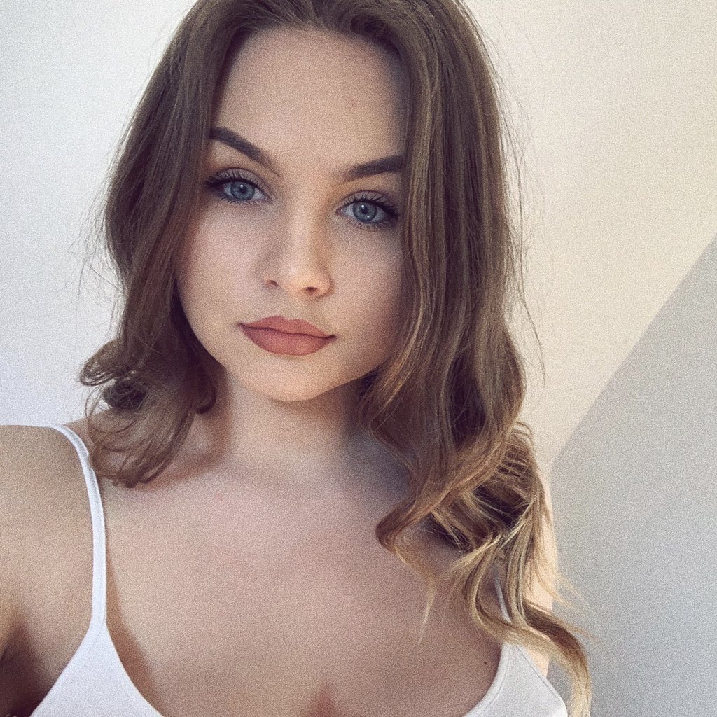 virgoxmoony's tweet photo. 𝘺𝘰𝘶 𝘮𝘪𝘴𝘴 𝘮𝘦 ❥ https://t.co/bI6SShZ2yR